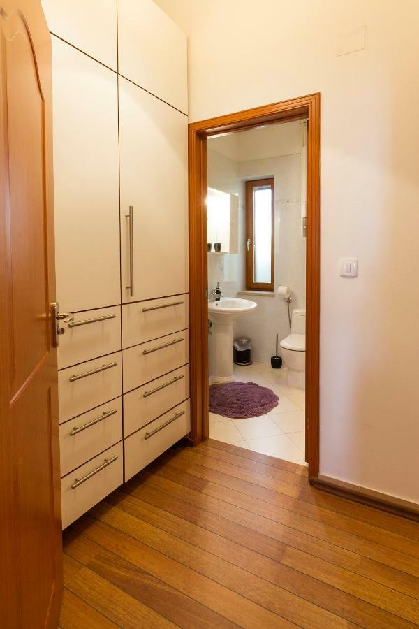 Apartment Atlantis Pula Bagian luar foto